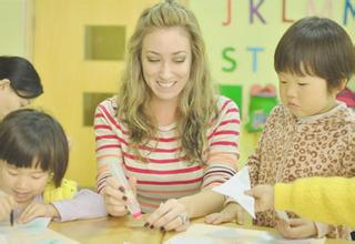 外教中外教结合:幼儿英语好的学习方式
